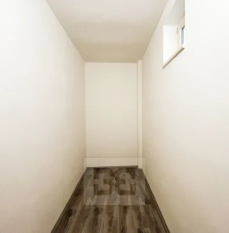 Pronájem bytu 1+1, Karlovy Vary, Koptova, 55 m2