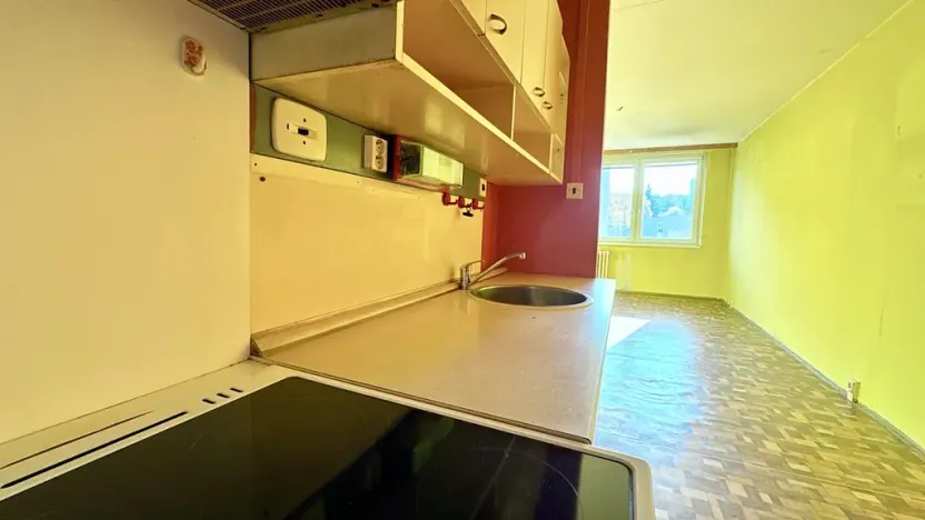 Pronájem bytu 2+kk, Praha - Hloubětín, Kardašovská, 44 m2