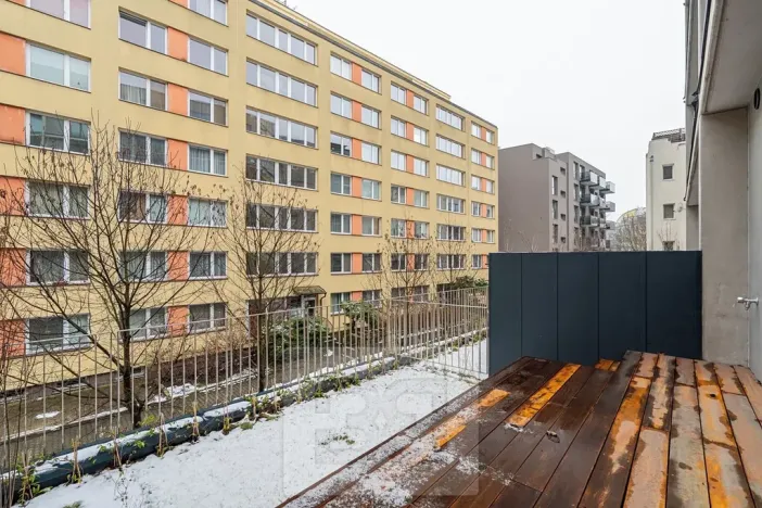 Pronájem bytu 1+kk, Praha - Košíře, Starokošířská, 43 m2