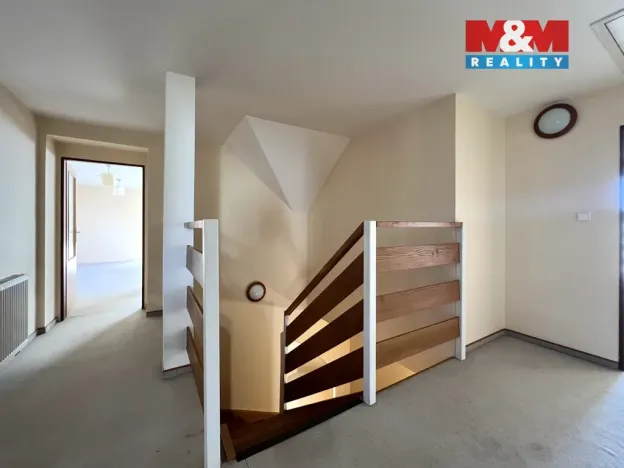 Prodej rodinného domu, Panenské Břežany, Vilová, 200 m2