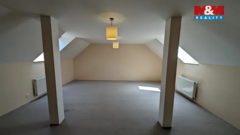 Prodej rodinného domu, Panenské Břežany, Vilová, 200 m2