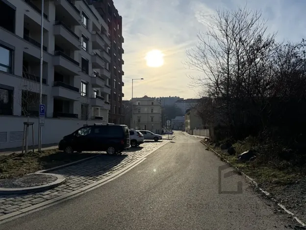 Prodej garáže, Praha, Závišova, 18 m2