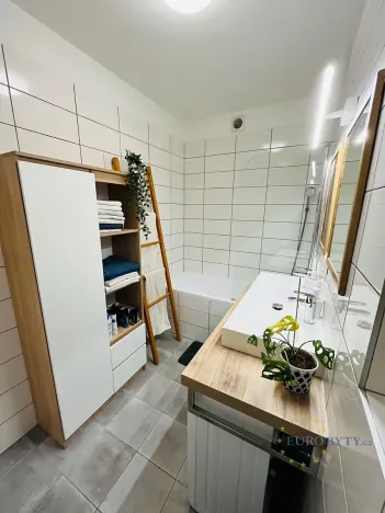 Prodej bytu 2+kk, Praha - Vysočany, Pod Harfou, 44 m2