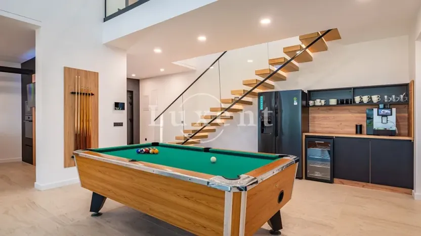 Prodej vily, Zadar, Chorvatsko, 256 m2