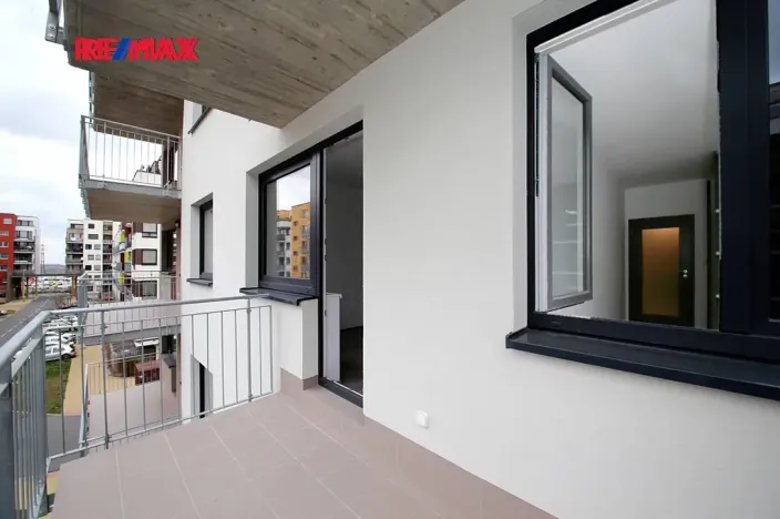 Pronájem bytu 2+kk, Praha - Střížkov, Zakšínská, 55 m2