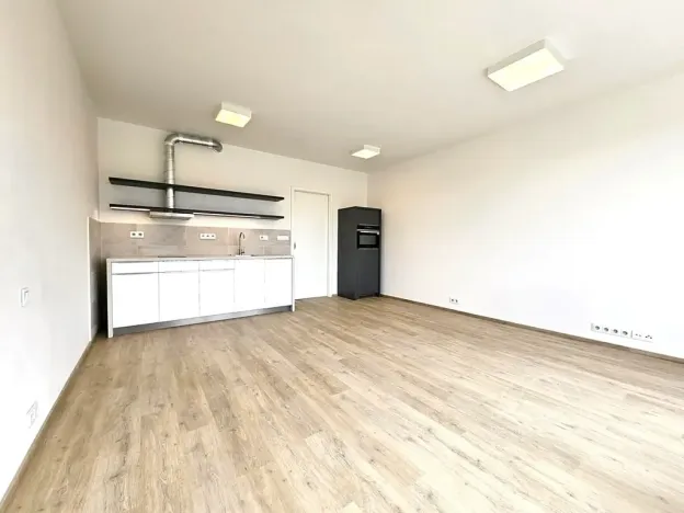 Pronájem bytu 1+kk, Praha - Velká Chuchle, Na hvězdárně, 35 m2