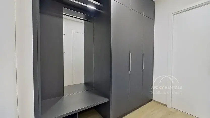 Pronájem bytu 1+kk, Praha - Velká Chuchle, Na hvězdárně, 35 m2