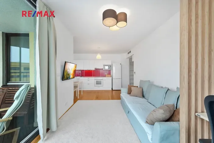 Pronájem bytu 2+kk, Praha - Žižkov, Ke kapslovně, 64 m2