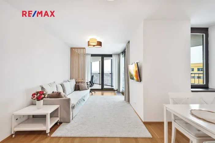 Pronájem bytu 2+kk, Praha - Žižkov, Ke kapslovně, 64 m2