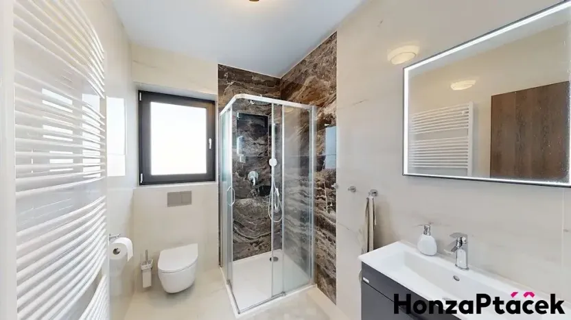 Prodej rodinného domu, Křenice, V Kukli, 190 m2