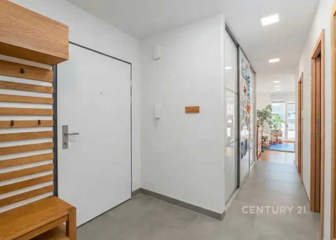 Pronájem bytu 4+kk, Liberec, Ostravská, 70 m2