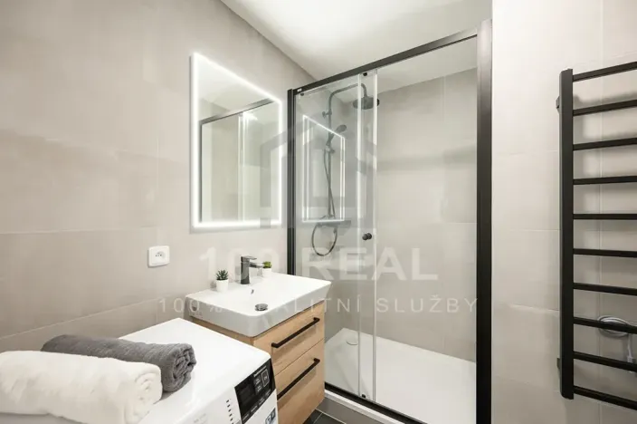 Pronájem bytu 1+kk, Hradec Králové, Průmyslová, 29 m2