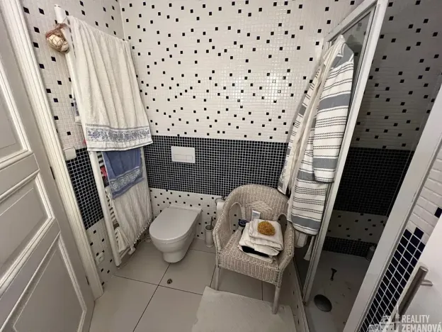 Pronájem bytu 1+kk, Praha - Vinohrady, Korunní, 31 m2