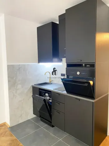 Pronájem bytu 1+kk, Praha - Vinohrady, Řipská, 30 m2