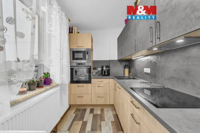 Prodej bytu 3+1, Budčeves, 60 m2