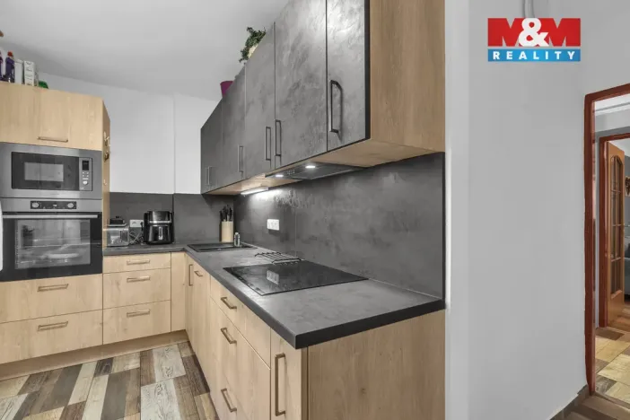 Prodej bytu 3+1, Budčeves, 60 m2