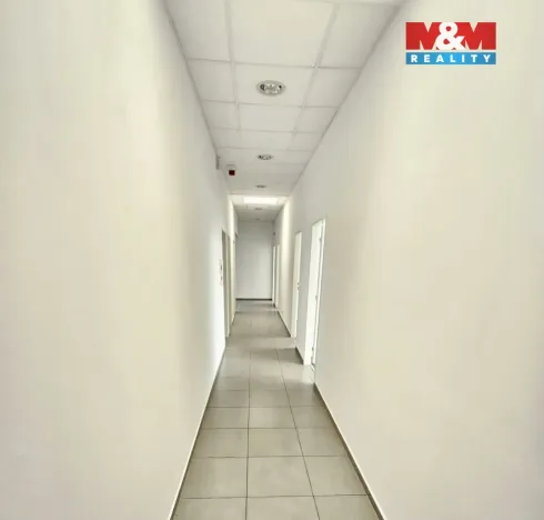 Pronájem kanceláře, Nupaky, Komerční, 100 m2