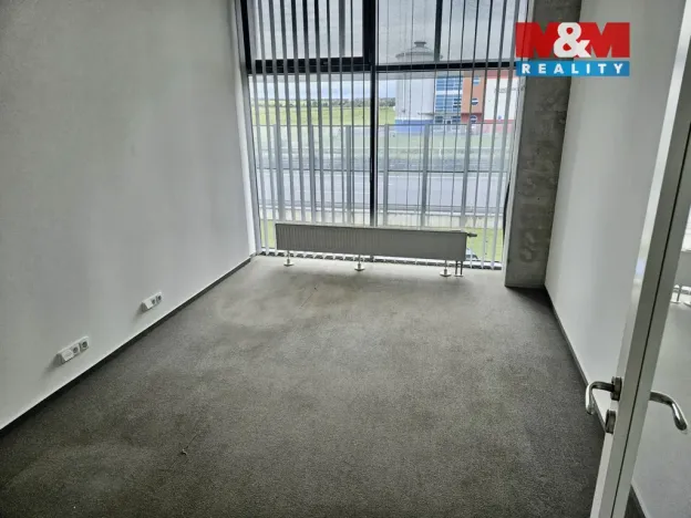 Pronájem kanceláře, Nupaky, Komerční, 100 m2