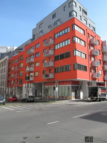 Pronájem garážového stání, Praha - Nusle, V Horkách, 14 m2