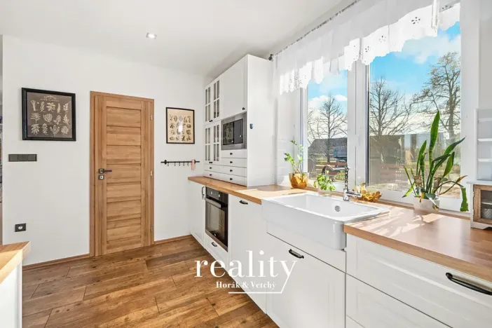 Prodej rodinného domu, Hrádek, 166 m2