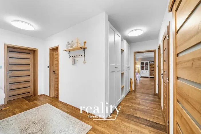 Prodej rodinného domu, Hrádek, 166 m2