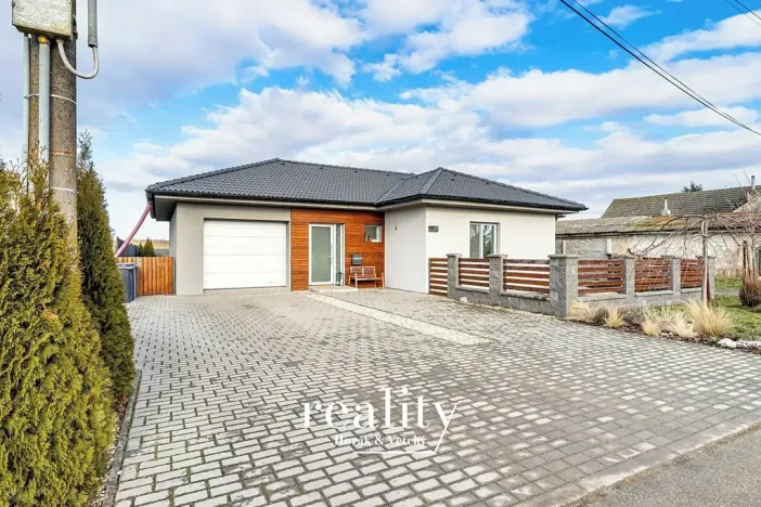 Prodej rodinného domu, Hrádek, 166 m2