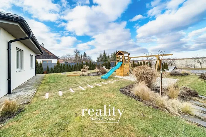 Prodej rodinného domu, Hrádek, 166 m2