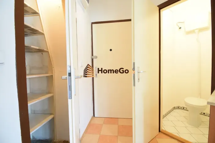 Pronájem bytu 1+kk, Praha - Nusle, U gymnázia, 45 m2