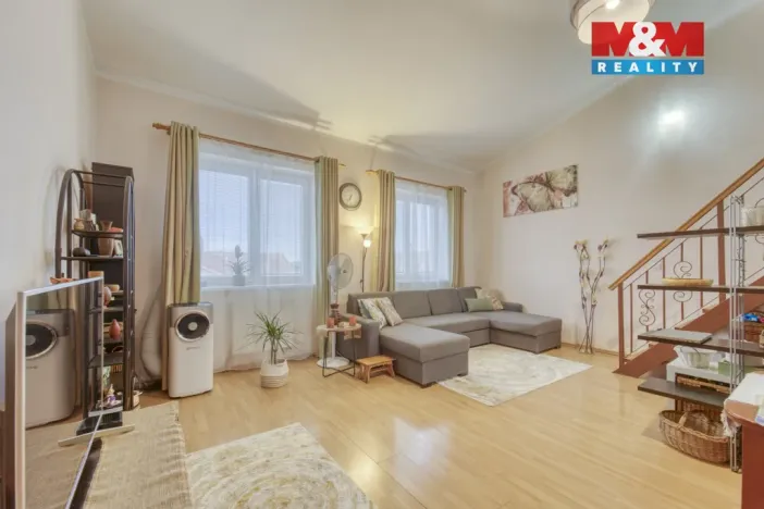 Prodej bytu 3+kk, Šestajovice, Komenského, 78 m2