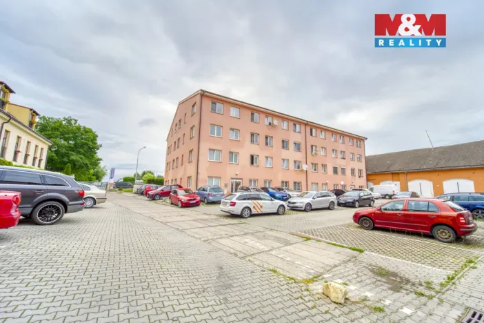 Prodej bytu 3+kk, Šestajovice, Komenského, 78 m2