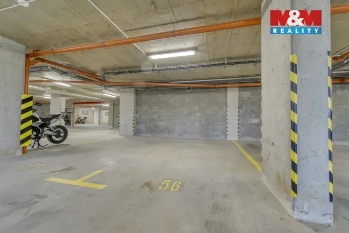 Pronájem garážového stání, Plzeň - Skvrňany, Františka Kováříka, 12 m2