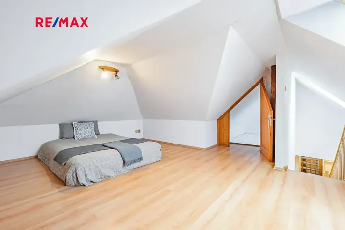 Prodej bytu 4+1, Jindřichův Hradec, Miřiovského, 140 m2