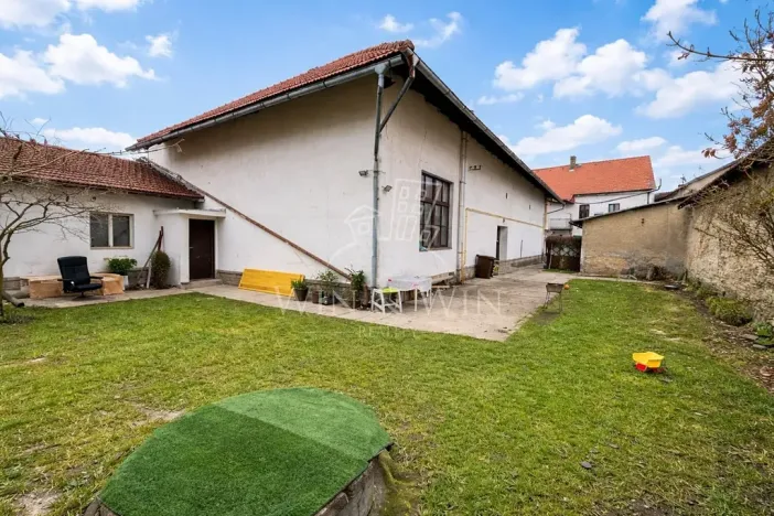 Prodej rodinného domu, Sadská, Tylova, 935 m2