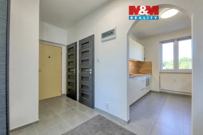 Prodej bytu 3+1, Hostouň - Holubeč, 86 m2
