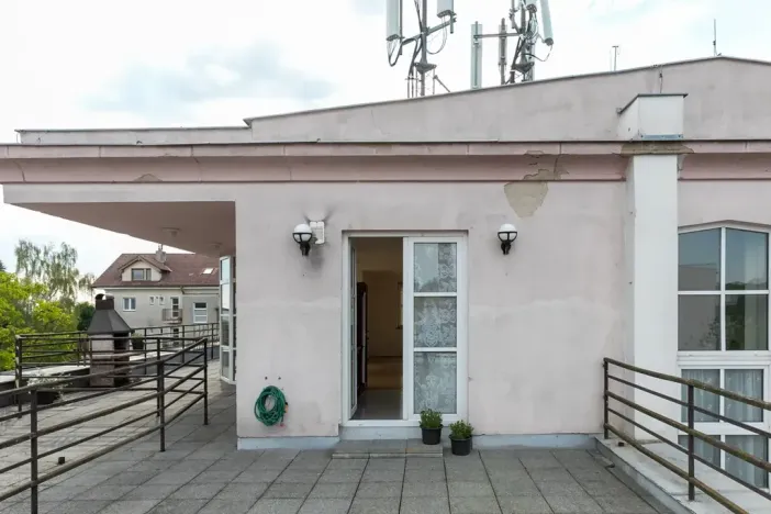 Prodej rodinného domu, Praha, 854 m2