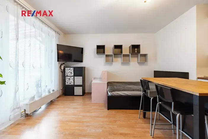 Prodej bytu 1+kk, Hostivice, Ječná, 32 m2