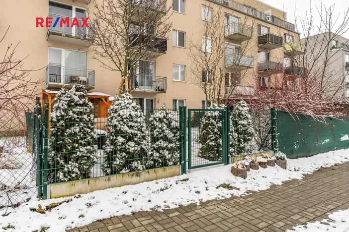 Prodej bytu 1+kk, Hostivice, Ječná, 32 m2