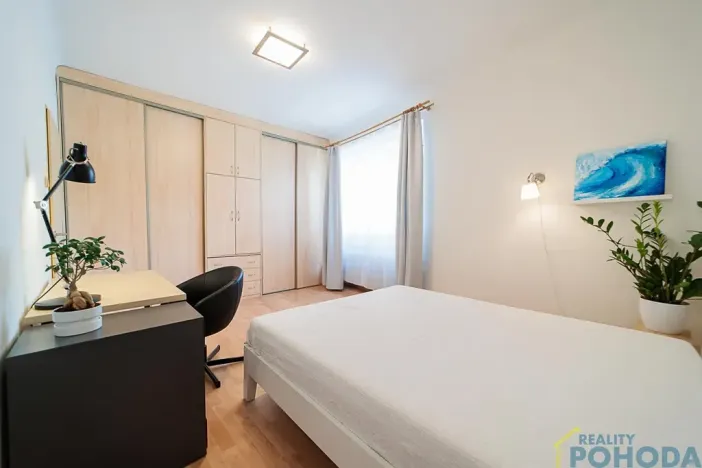 Pronájem bytu 2+1, Praha - Žižkov, Biskupcova, 69 m2