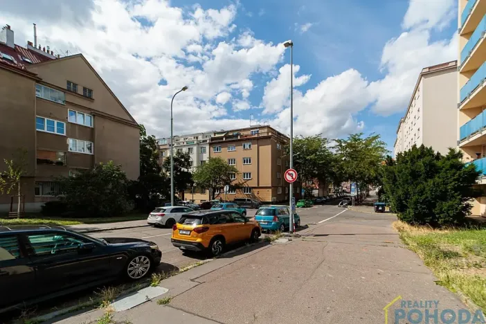 Pronájem bytu 2+1, Praha - Žižkov, Biskupcova, 69 m2