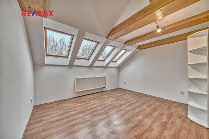 Prodej bytu 2+1, Poděbrady, Dr. Beneše, 68 m2