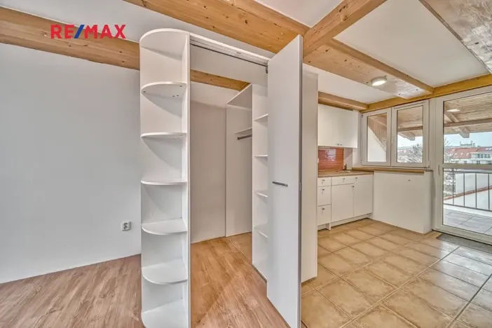 Prodej bytu 2+1, Poděbrady, Dr. Beneše, 68 m2