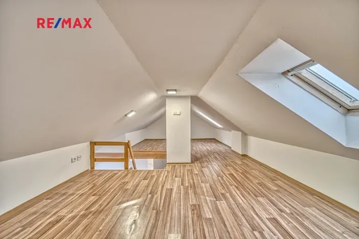 Prodej bytu 2+1, Poděbrady, Dr. Beneše, 68 m2