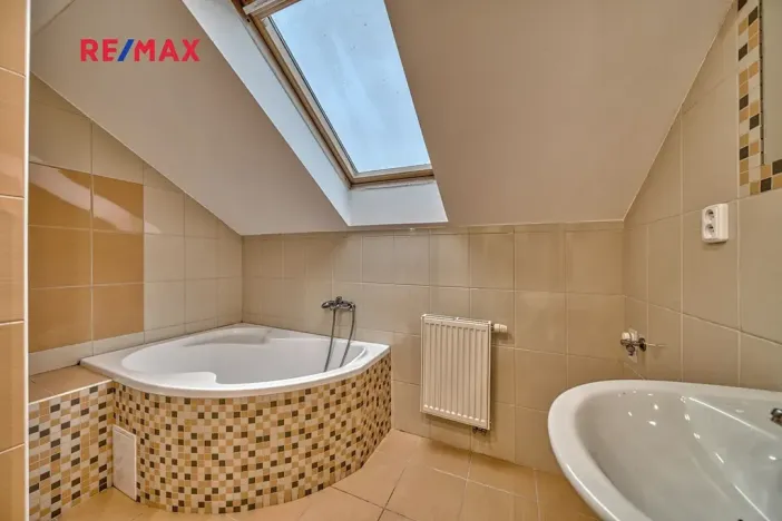 Prodej bytu 2+1, Poděbrady, Dr. Beneše, 68 m2