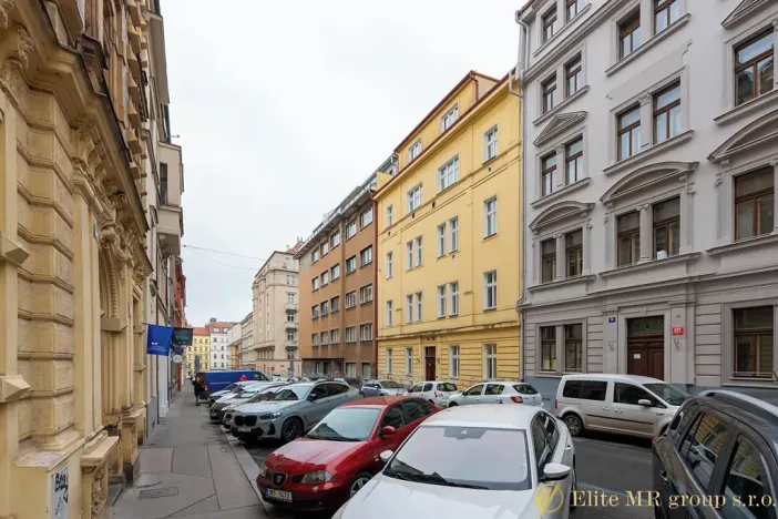 Prodej bytu 2+kk, Praha - Holešovice, Dobrovského, 40 m2