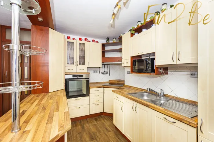 Prodej rodinného domu, Jívoví, 190 m2