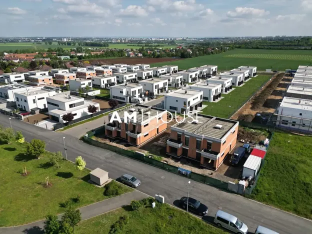 Prodej bytu 4+kk, Praha - Březiněves, Zvěřinových, 153 m2