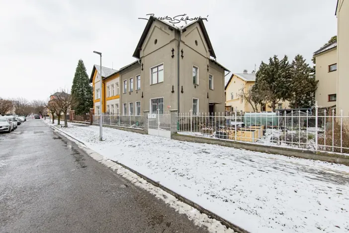 Pronájem pokoje, Olomouc, Žilinská, 108 m2