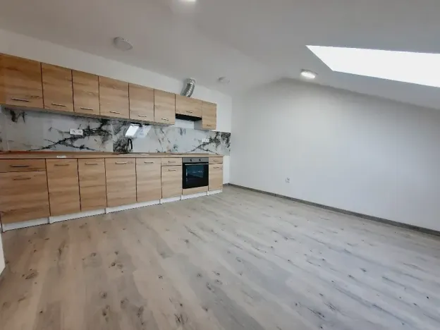 Pronájem bytu 2+kk, Lovosice, 8.května, 43 m2