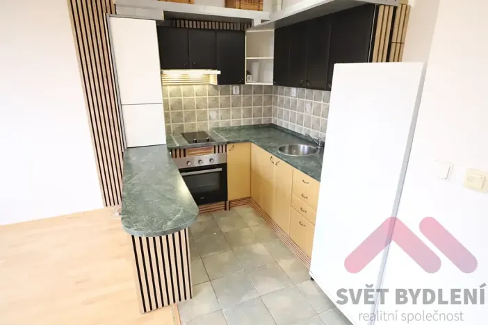 Pronájem bytu 1+kk, Jesenice, Mezi Domy, 37 m2