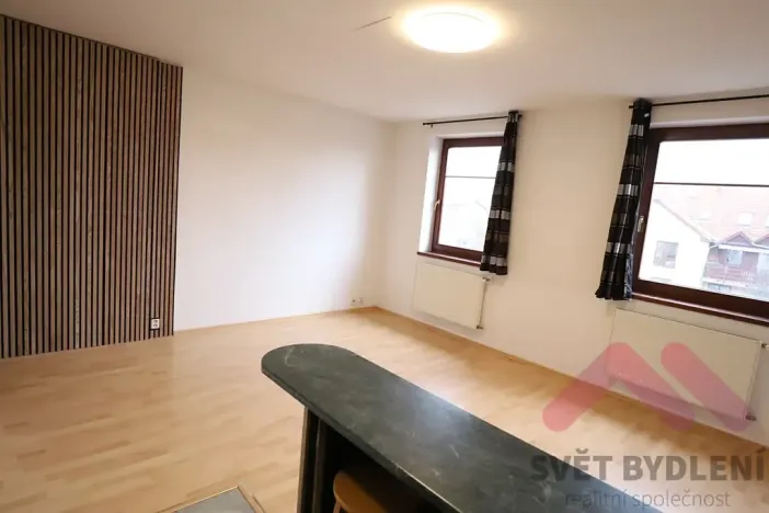 Pronájem bytu 1+kk, Jesenice, Mezi Domy, 37 m2